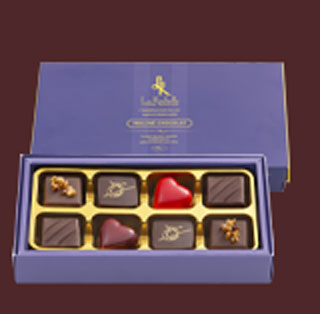 坂井宏行の鉄人プラリネショコラ8個入